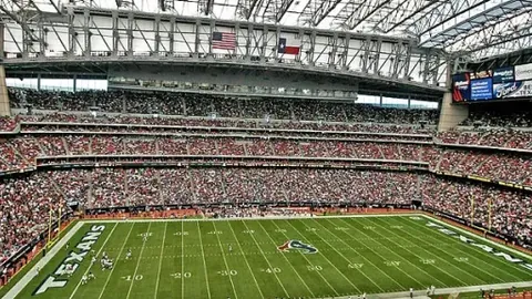 “狼队创队史新低！连续20场联赛未尝胜绩，顶级联赛9连败惊动足坛！”