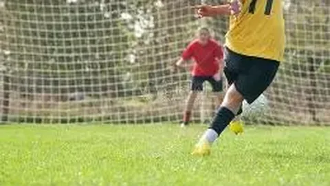 泰勒-亚当斯：曼联心仪的锋线新星，独家深度解析！